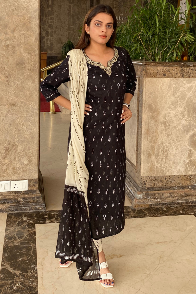 Black Beauty Kurta Set