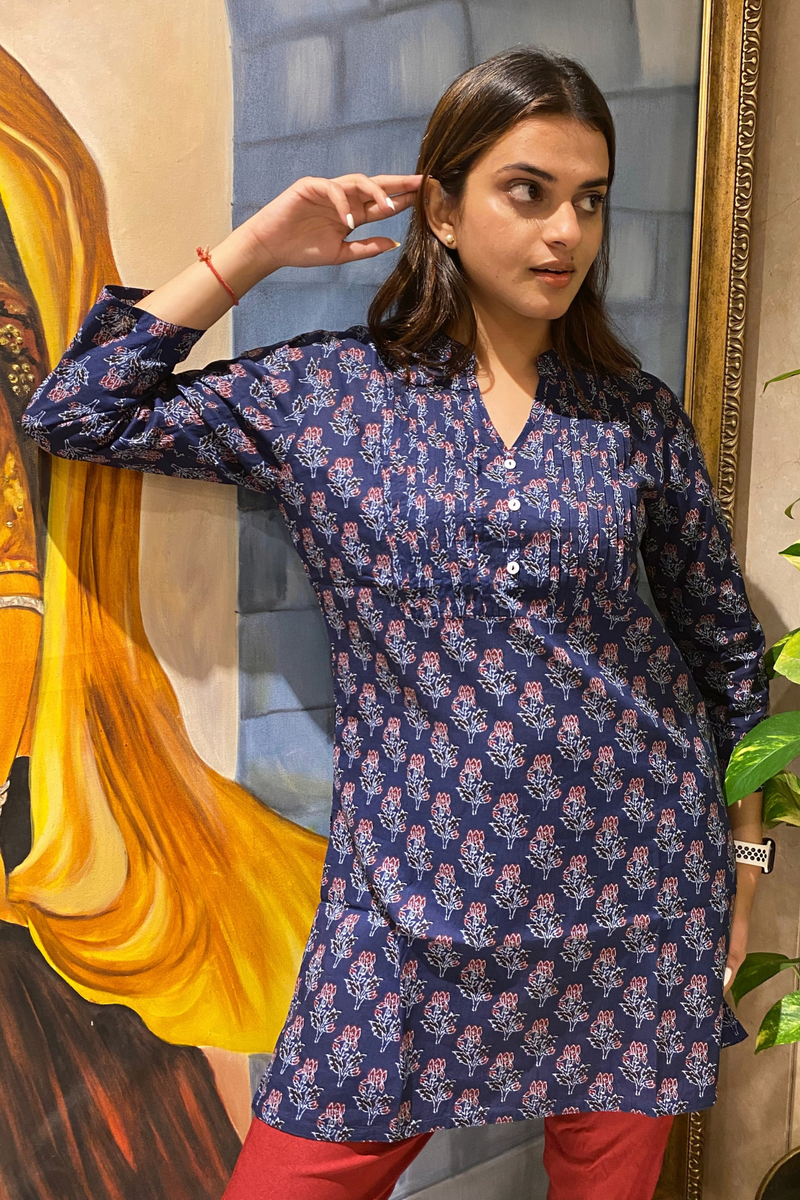 Women Blue Printed Cotton Short Kurti in Warangal at best price by Naiwal  Fabrics - Justdial